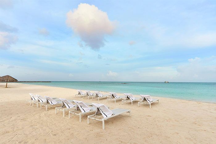 Courtyard Aruba Resort beach